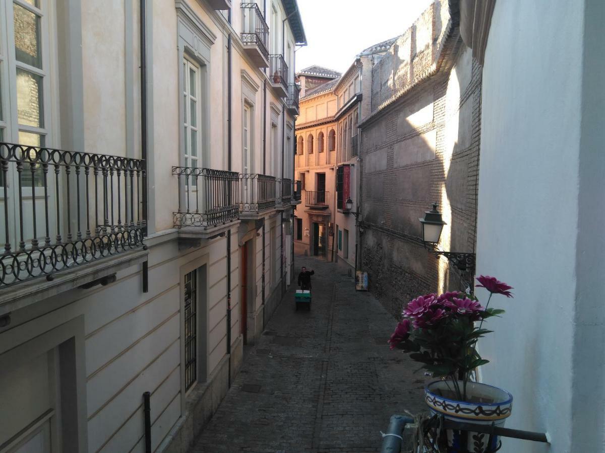 Casa De La Seda, S XVII Apartment Granada Luaran gambar